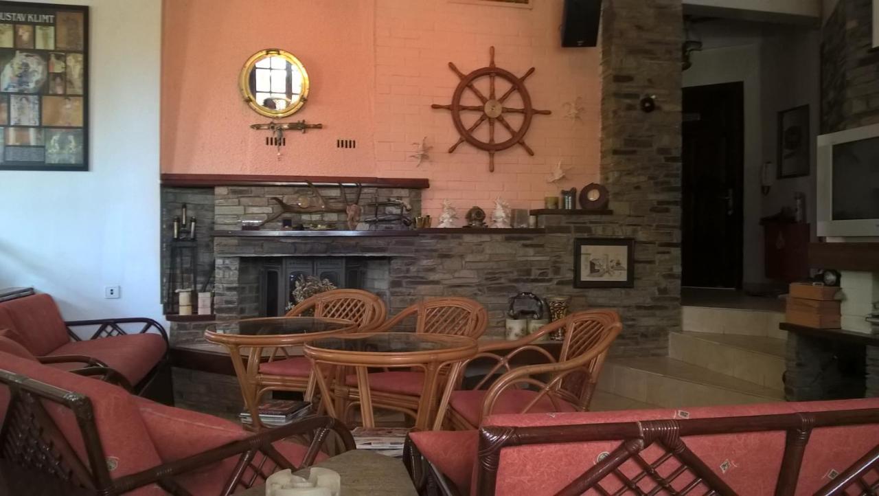 Cavo Paradiso Villa Asproválta Eksteriør billede